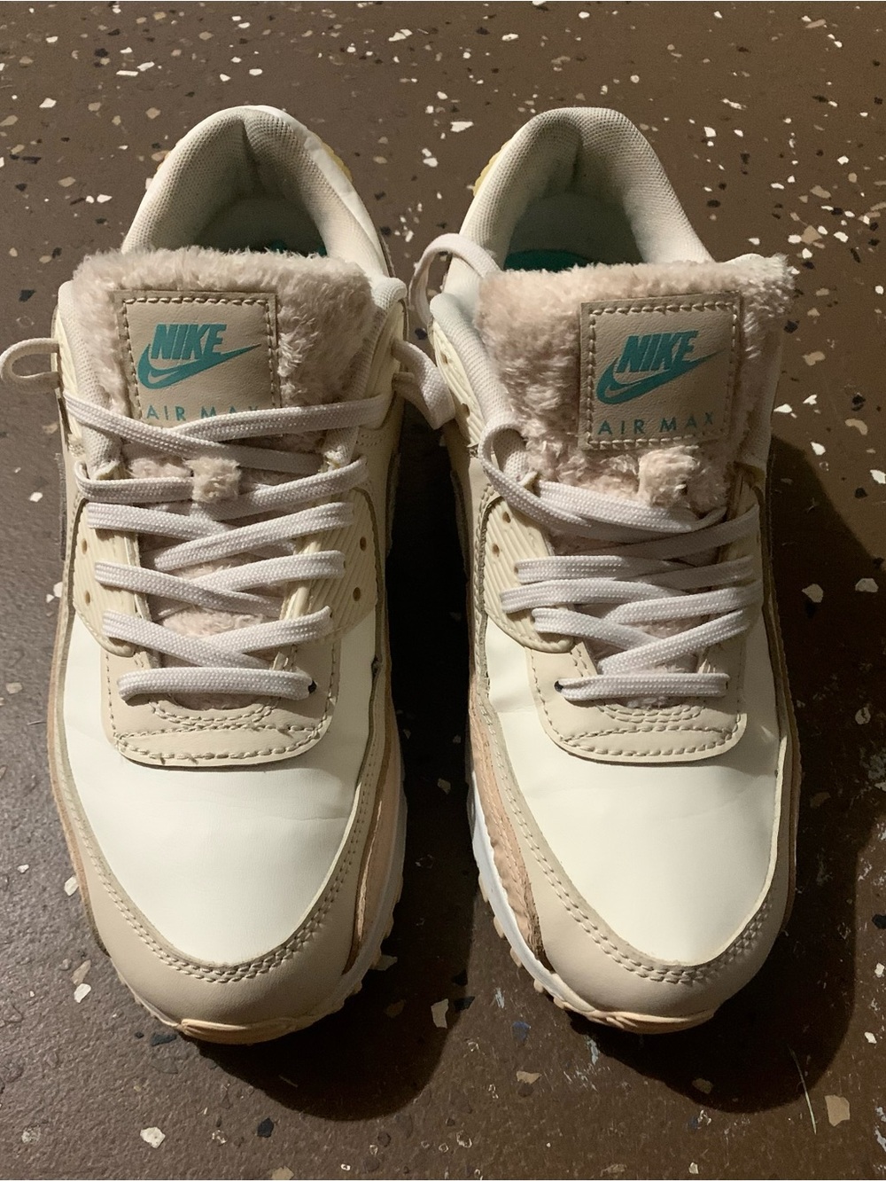 Nike Women’s Air Max Beige White with Teal Logo Athletic Shoes
